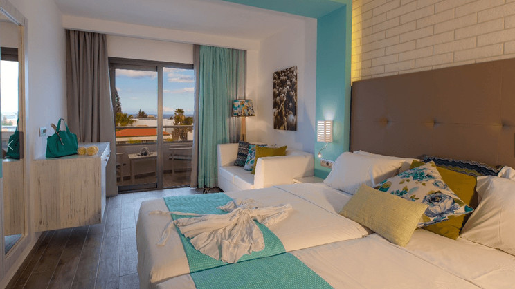 Kyknos COOEE Beach Hotel & Bungalows